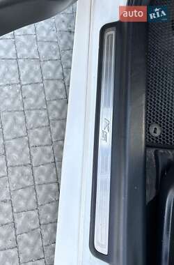 Седан Kia K5 2011 в 