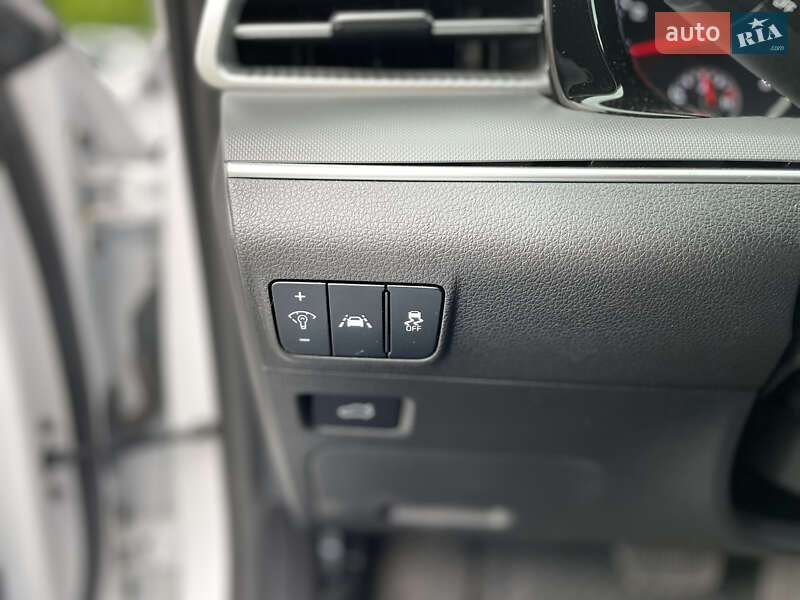 Седан Kia K5 2021 в Житомирі