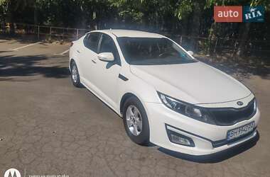 Седан Kia K5 2015 в 