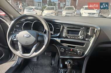 Седан Kia K5 2013 в 