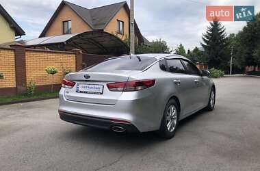 Седан Kia K5 2017 в 