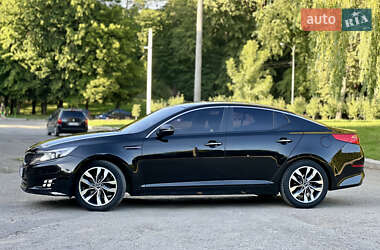 Седан Kia K5 2015 в 