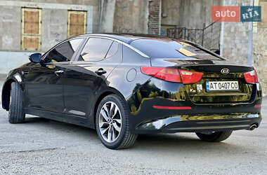 Седан Kia K5 2015 в 