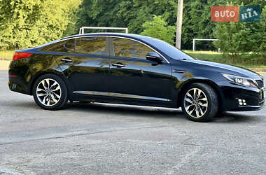 Седан Kia K5 2015 в 