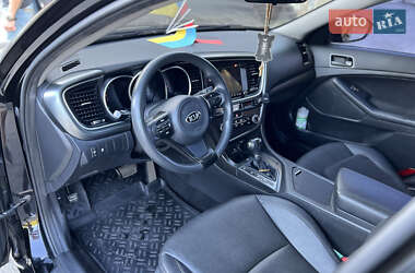 Седан Kia K5 2015 в 