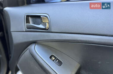 Седан Kia K5 2015 в 