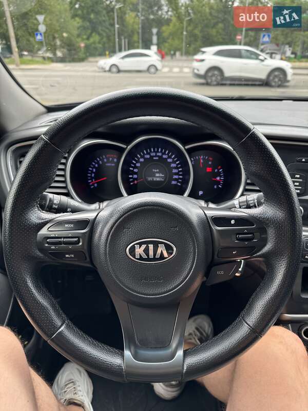 Седан Kia K5 2013 в Киеве