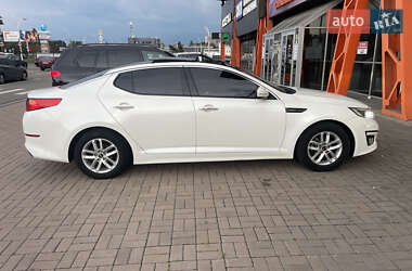 Седан Kia K5 2013 в 