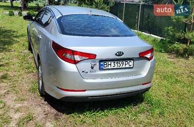 Седан Kia K5 2013 в 