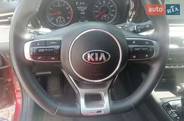 Седан Kia K5 2021 в 