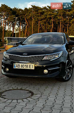Седан Kia K5 2016 в Виннице