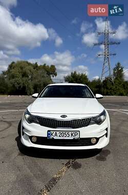 Седан Kia K5 2015 в 