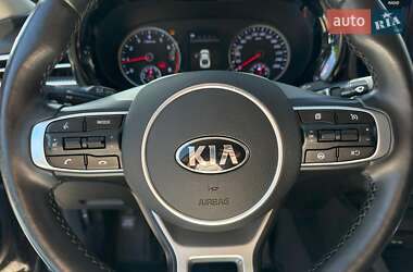 Седан Kia K5 2020 в 