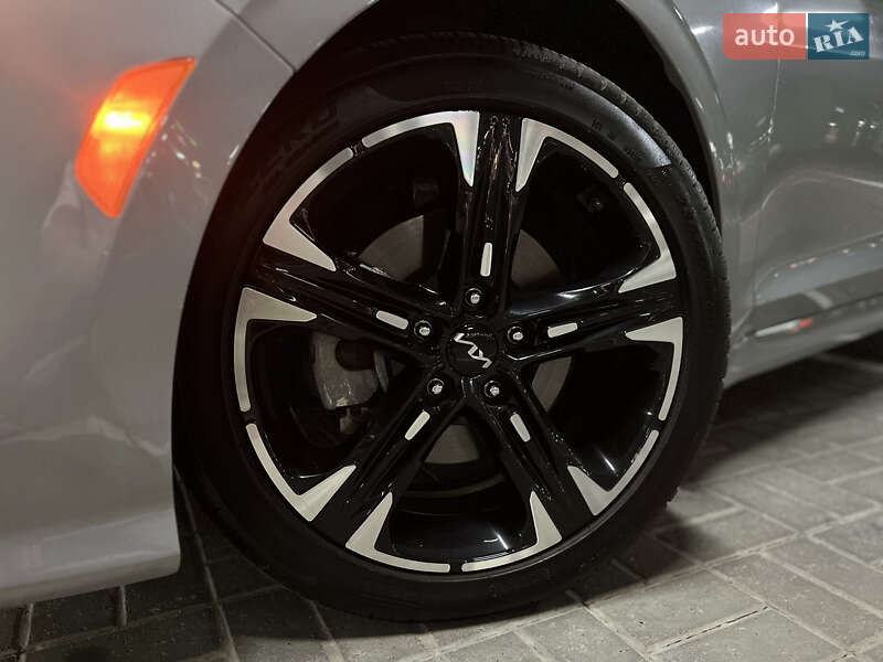 Седан Kia K5 2021 в Киеве