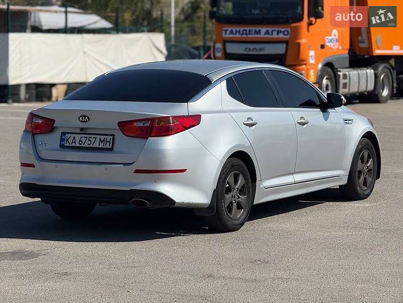 Седан Kia K5 2014 в Запорожье