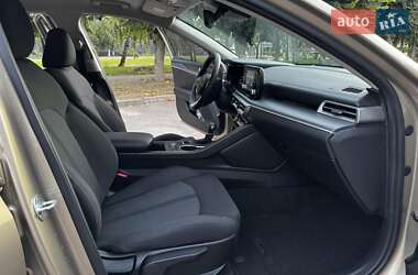 Седан Kia K5 2021 в 