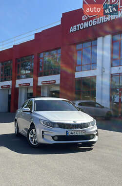 Седан Kia K5 2016 в Дніпрі