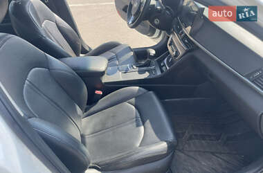 Седан Kia K5 2016 в 