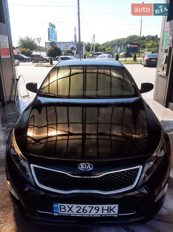 Седан Kia K5 2014 в Каменец-Подольском