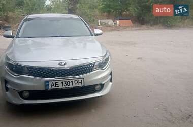 Седан Kia K5 2015 в Новомосковске