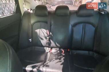 Седан Kia K5 2015 в 