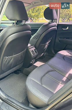 Седан Kia K5 2016 в 
