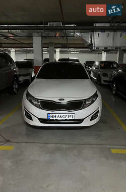 Седан Kia K5 2013 в 