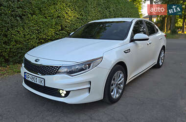 Седан Kia K5 2016 в 