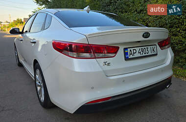 Седан Kia K5 2016 в 