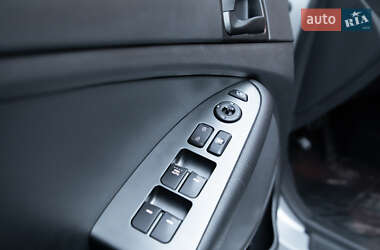 Седан Kia K5 2015 в 