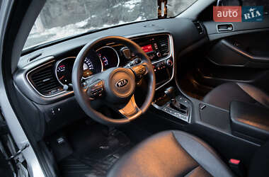 Седан Kia K5 2015 в 