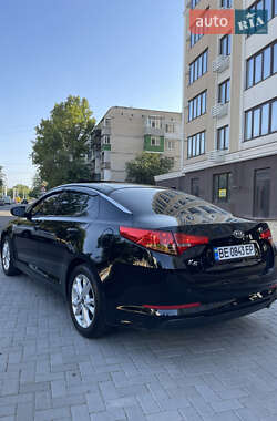 Седан Kia K5 2011 в 