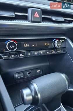 Седан Kia K5 2021 в 