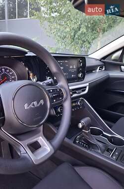 Седан Kia K5 2021 в 