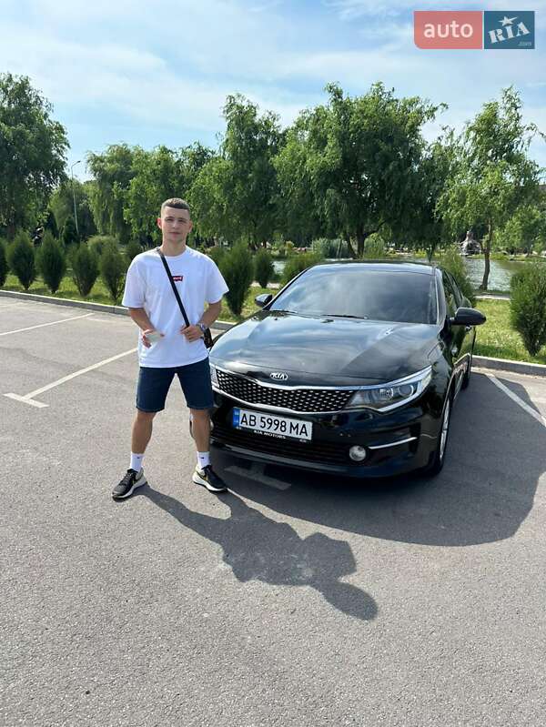 Седан Kia K5 2015 в Виннице