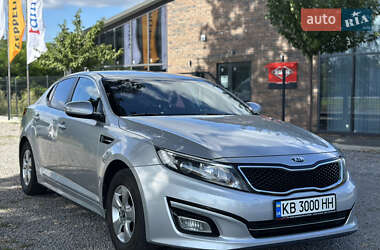 Седан Kia K5 2015 в Виннице
