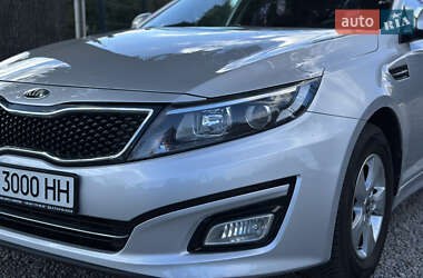 Седан Kia K5 2015 в 