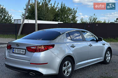 Седан Kia K5 2015 в 