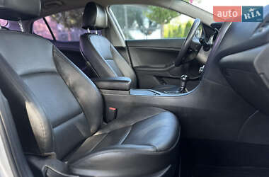 Седан Kia K5 2015 в 