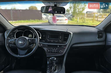 Седан Kia K5 2015 в 