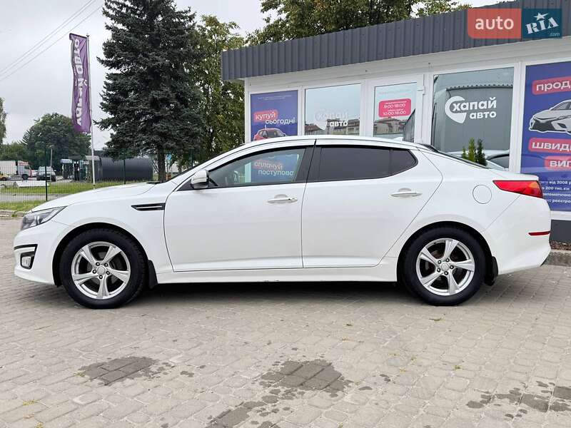 Седан Kia K5 2014 в Львове