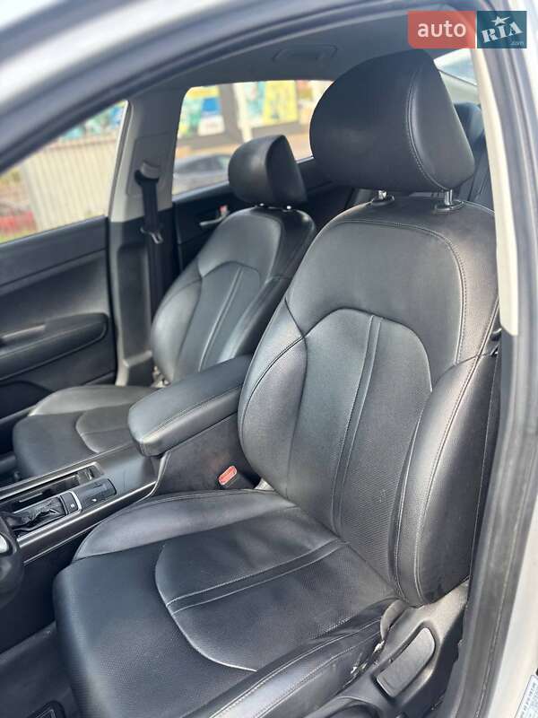 Седан Kia K5 2017 в Києві