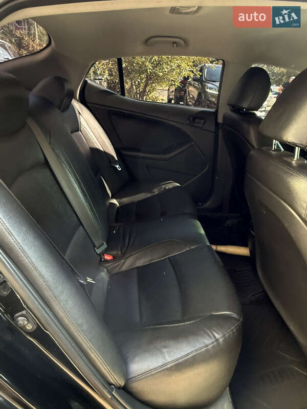 Седан Kia K5 2013 в Киеве