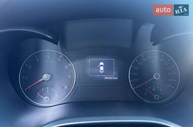 Седан Kia K5 2015 в 