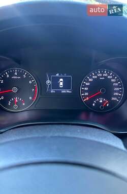 Седан Kia K5 2015 в 