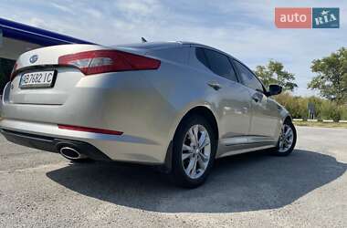 Седан Kia K5 2010 в 