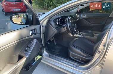 Седан Kia K5 2010 в 