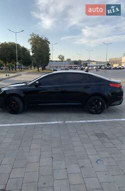 Седан Kia K5 2014 в 