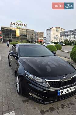 Седан Kia K5 2013 в Львові