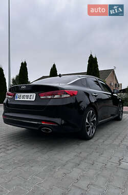 Седан Kia K5 2016 в 